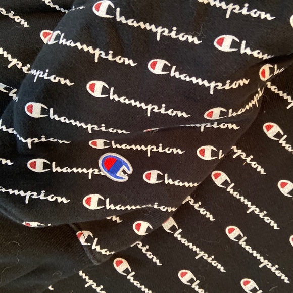 CHAMPION Round Neck Signature Sweatshirt/Unisex - Picture 5 of 7